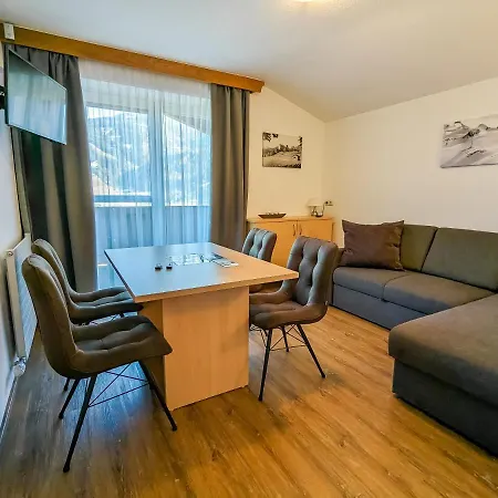 Haus Talblick 카프룬