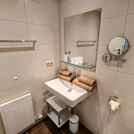 아파트 Haus Talblick 카프룬